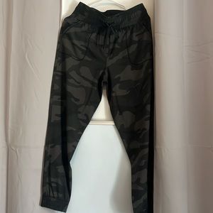 Albion Camo Jettsetters- Cuffed at the ankle